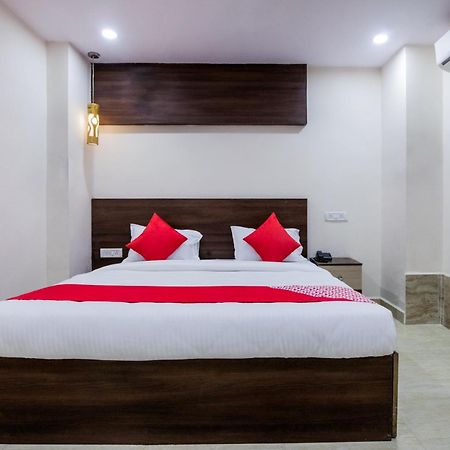 Super Hotel O Holiday Rani Gunj Opp Punjab National Bank Secundurabad Extérieur photo