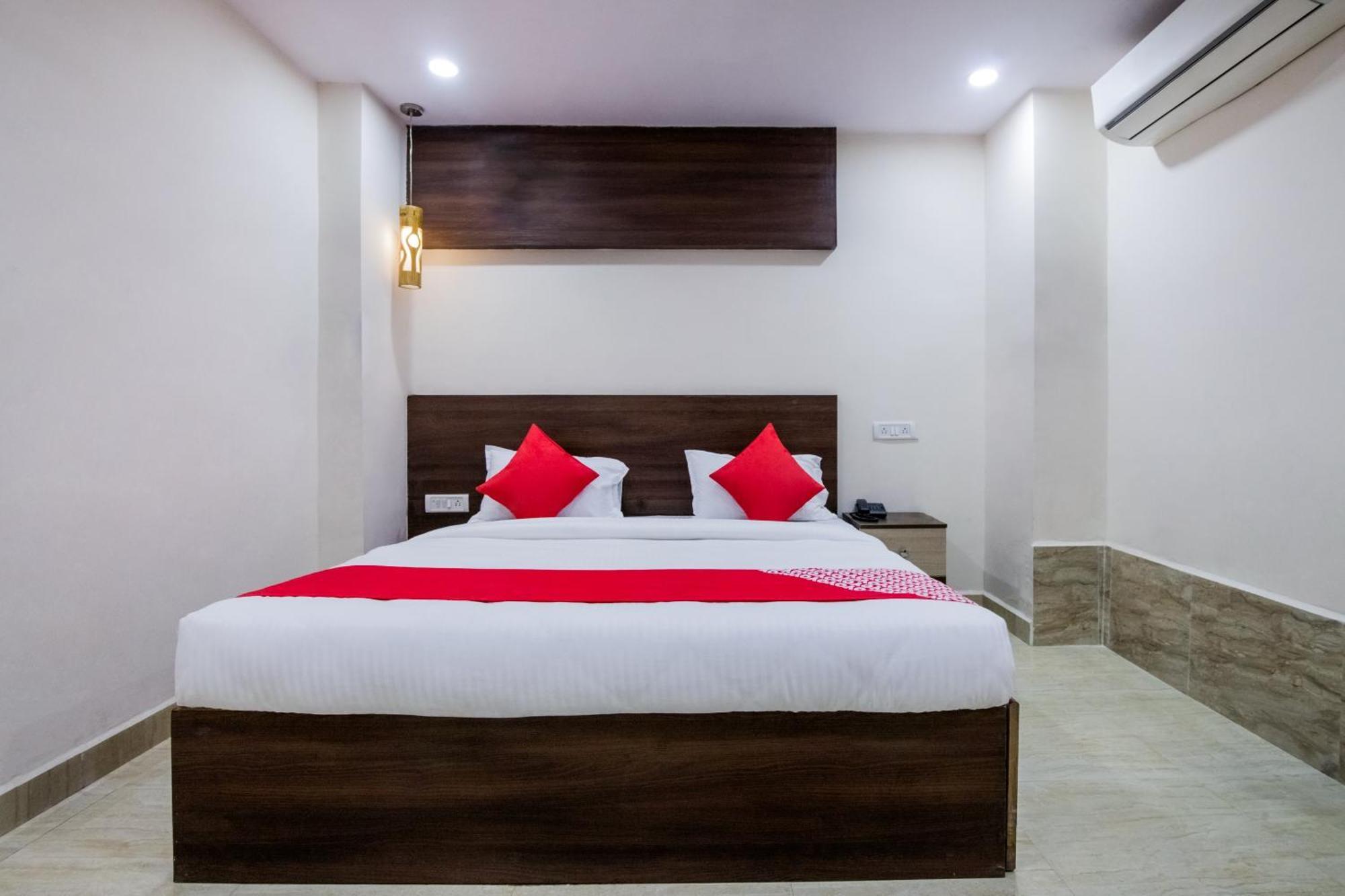 Super Hotel O Holiday Rani Gunj Opp Punjab National Bank Secundurabad Extérieur photo